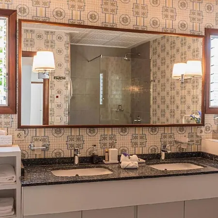 Casa vacanze Mit Garten, Sonnenterrasse Sowie Ueberdachter Terrasse Und Pool In Strandnaehe *
