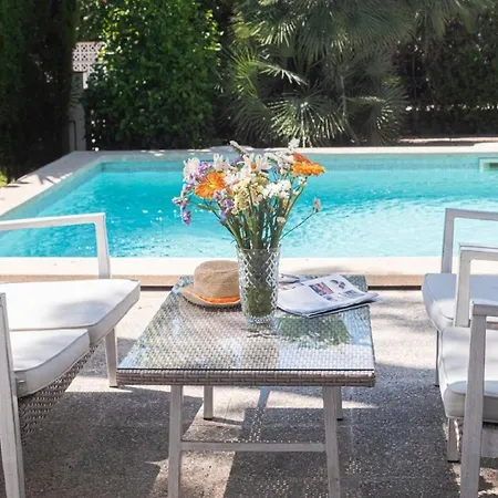 Mit Garten, Sonnenterrasse Sowie Ueberdachter Terrasse Und Pool In Strandnaehe Casa vacanze Cala Ratjada (Mallorca)